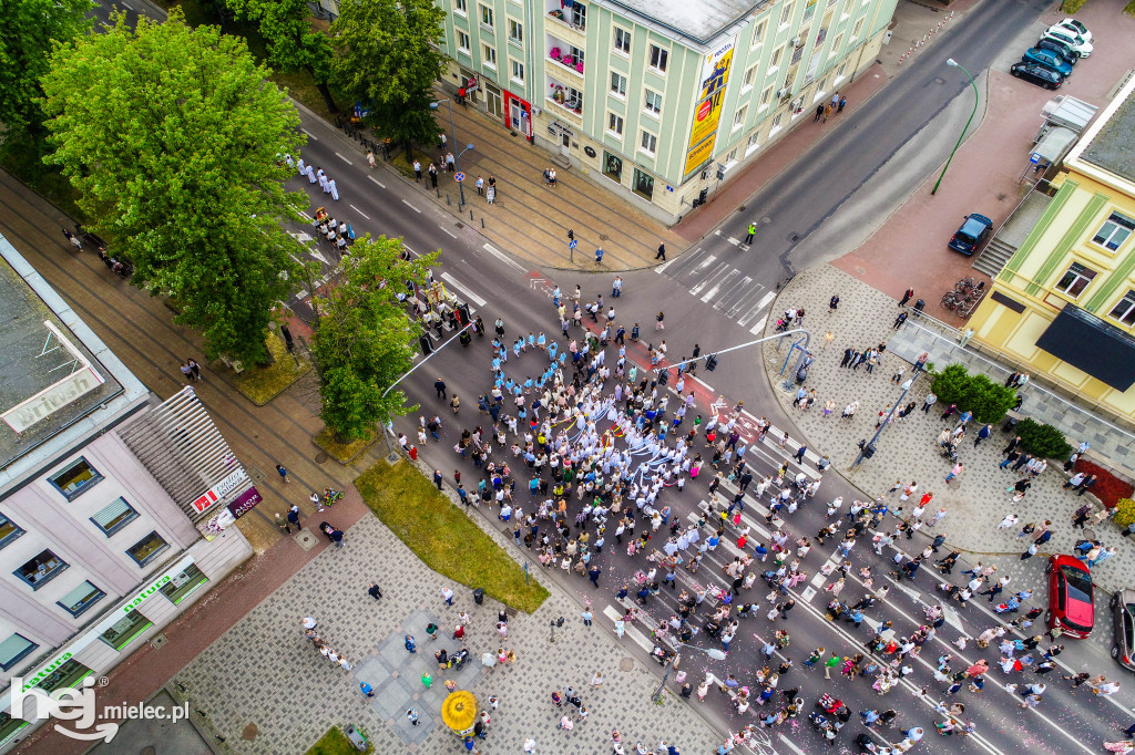 Procesja Bożego Ciała z drona - parafia MBNP Mielec