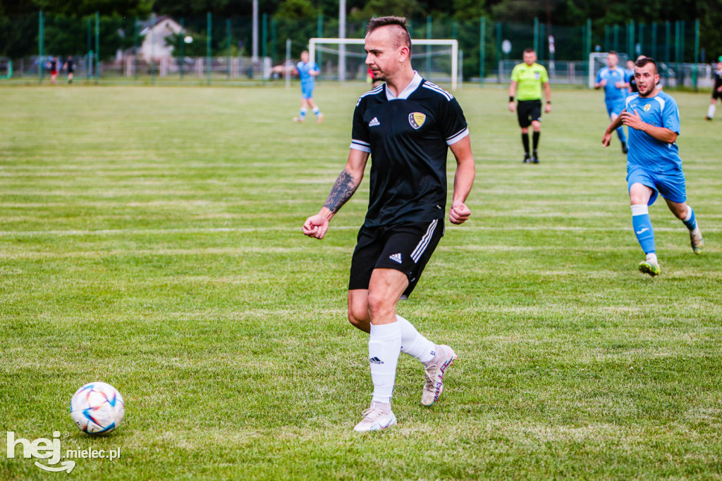 Czarni Trześń - LKS Pustków