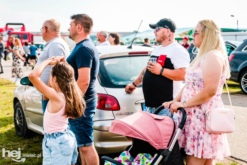 Piknik na tuszowskim lądowisku