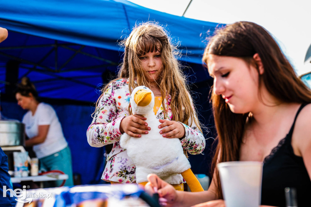 Piknik na tuszowskim lądowisku