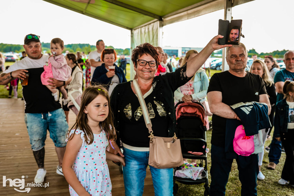 Piknik na tuszowskim lądowisku