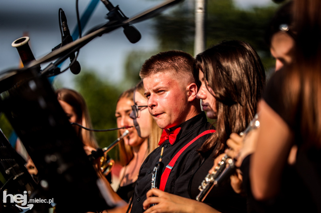 Plenerowy koncert „Radość najpiękniejszych lat”