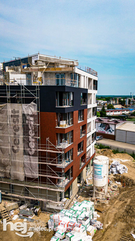 Stara Cegielnia: zobacz NOWE ZDJĘCIA ZDRONA z budowy apartamentów