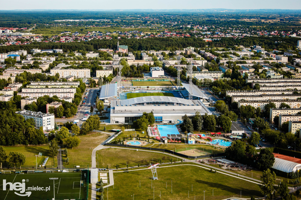 Nowa hala i nowy MOSiR z lotu drona i samolotu