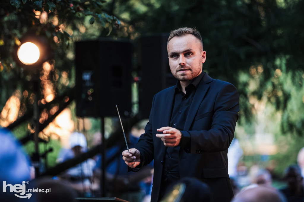 Muzyczny wieczorek w Parku Lachmana