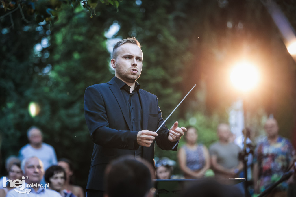 Muzyczny wieczorek w Parku Lachmana