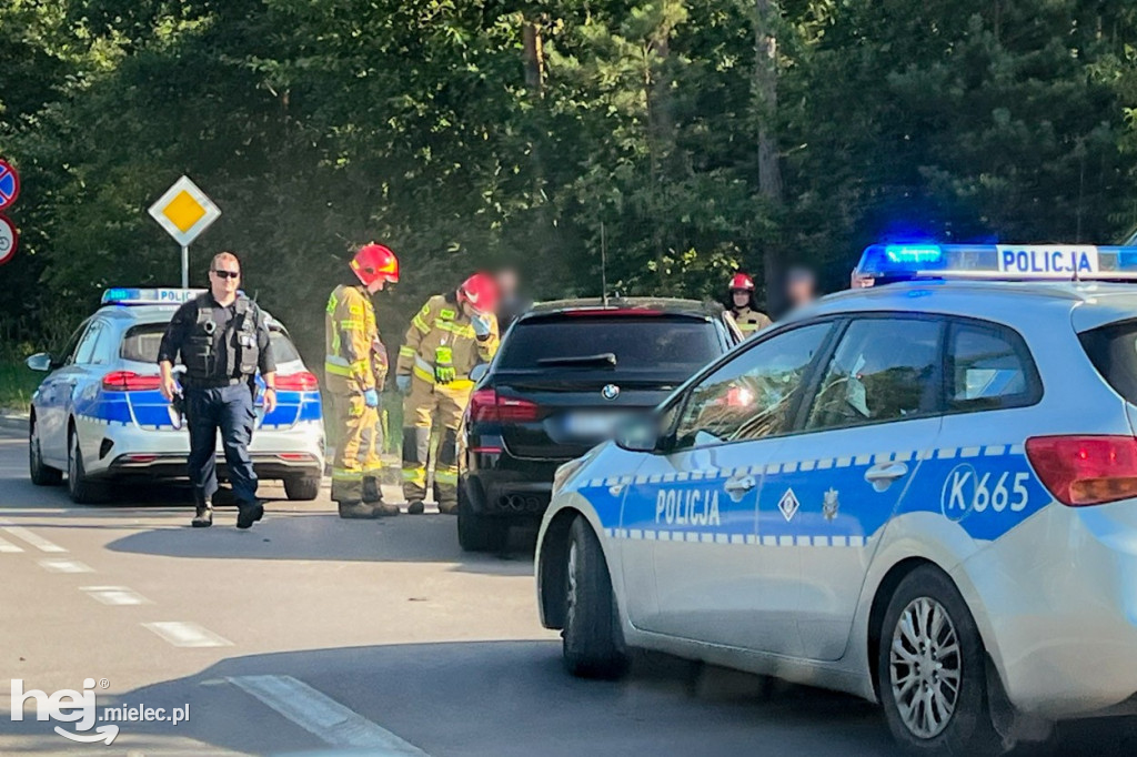 Zderzenie BMW z fordem na osiedlu Smoczka