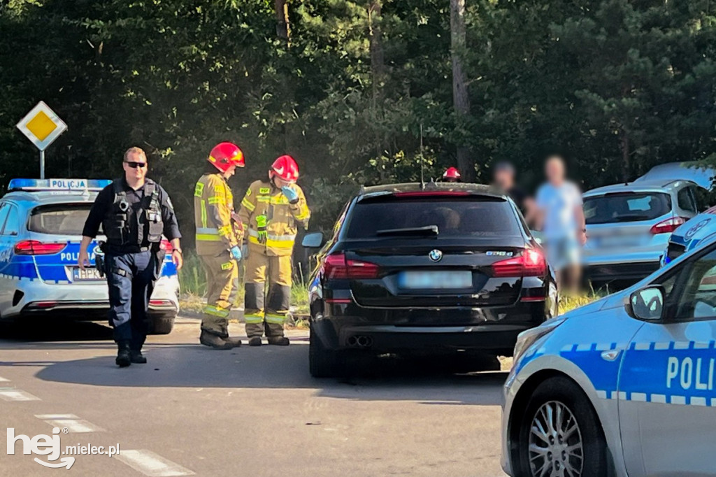 Zderzenie BMW z fordem na osiedlu Smoczka