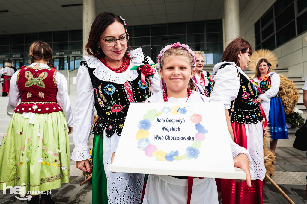 Dożynki Powiatu Mieleckiego