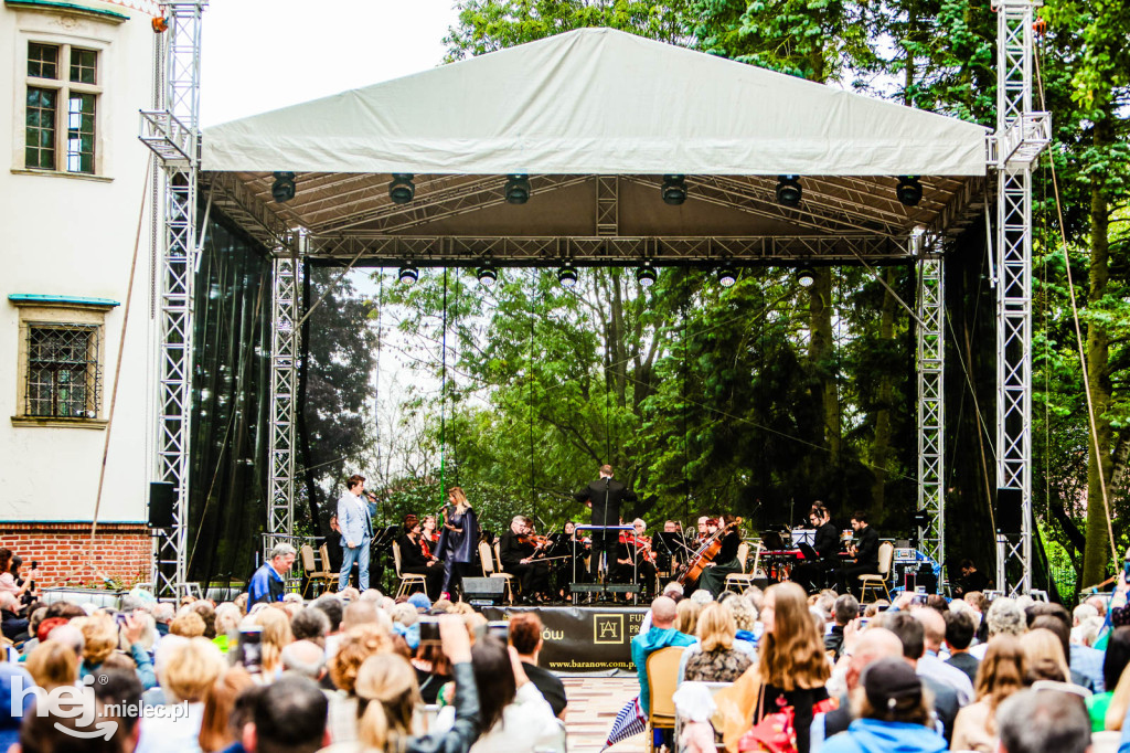 Zacznij od Bacha - koncert piosenek Wodeckiego na Zamku Baranów Sandomierski