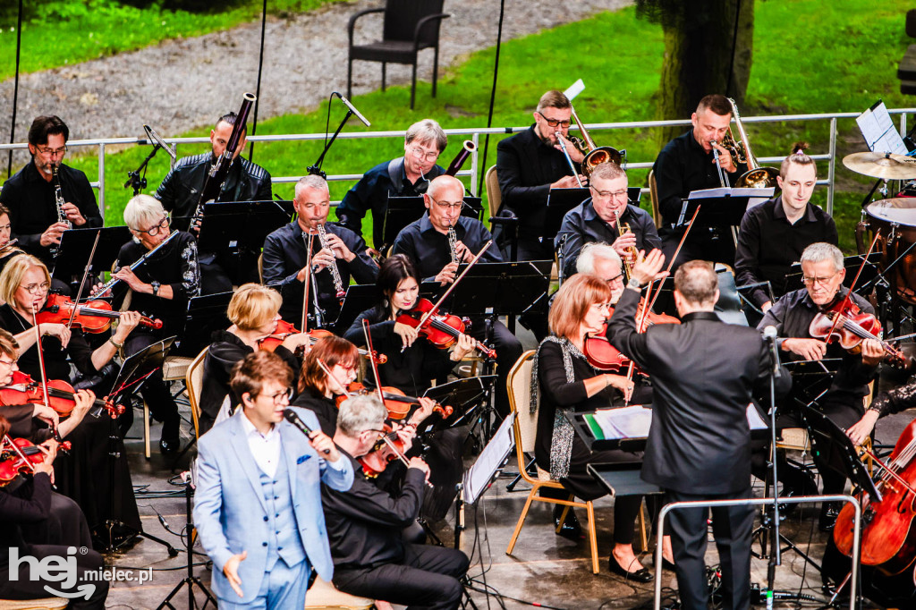 Zacznij od Bacha - koncert piosenek Wodeckiego na Zamku Baranów Sandomierski