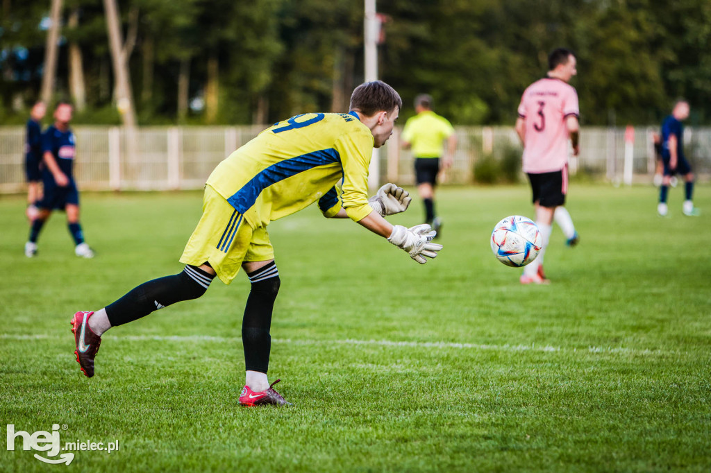 Czarni Trześń - Vitoria Czermin 5:1