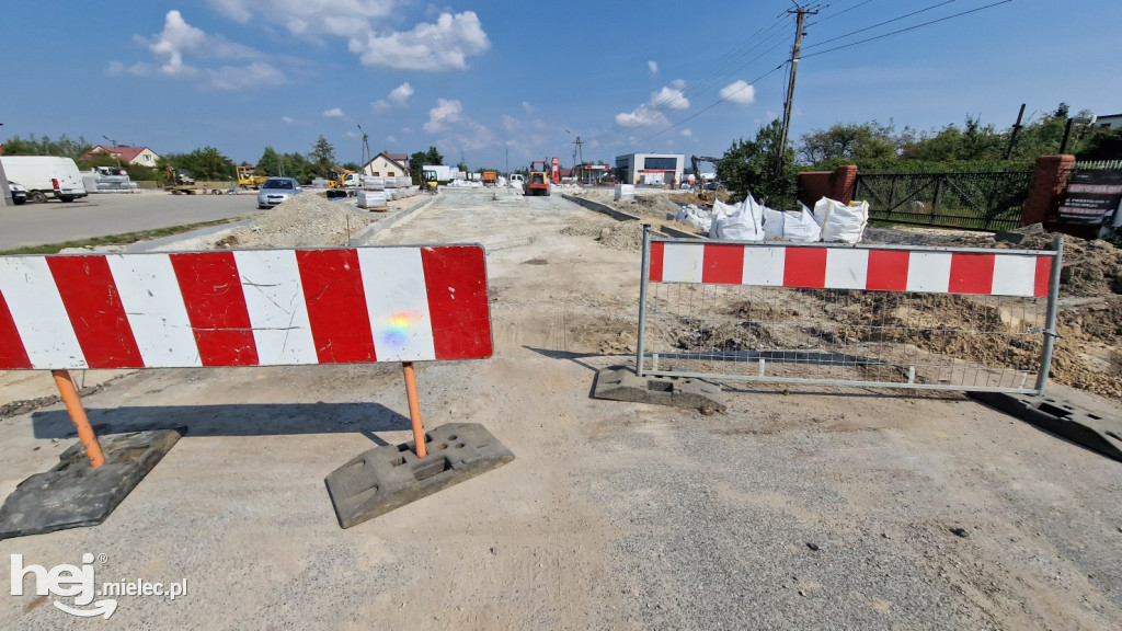 Postępy na budowie ronda w Woli Mieleckiej