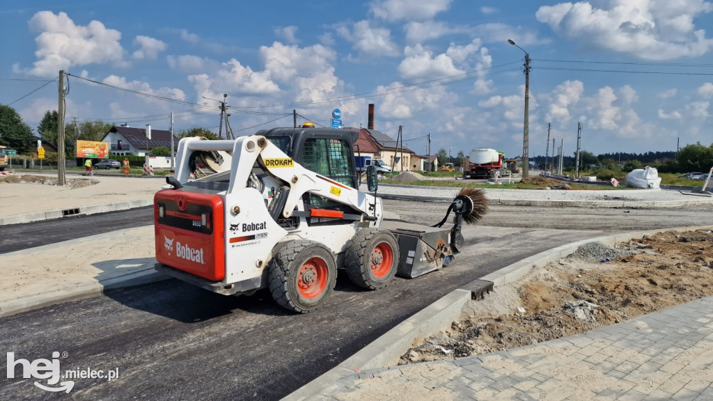 Budowa ronda w Chorzelowie - wrzesień 2023