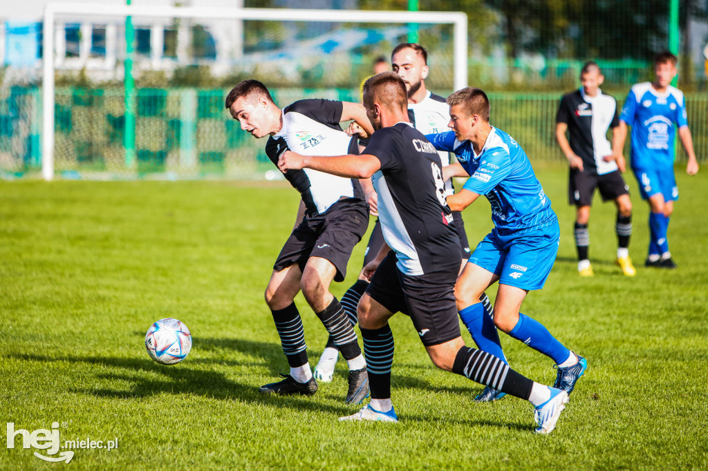 Stal II Mielec - Czarnovia Czarna 4:0