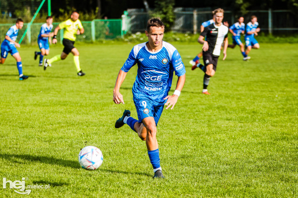 Stal II Mielec - Czarnovia Czarna 4:0
