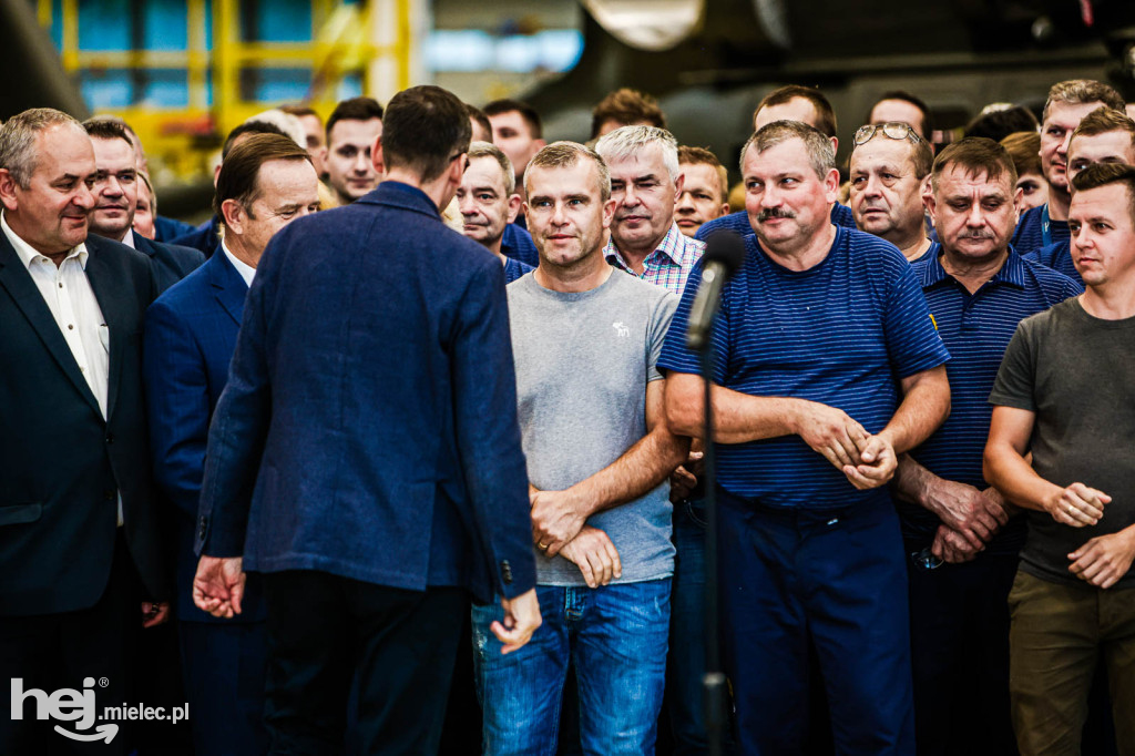 Premier Morawiecki w PZL Mielec