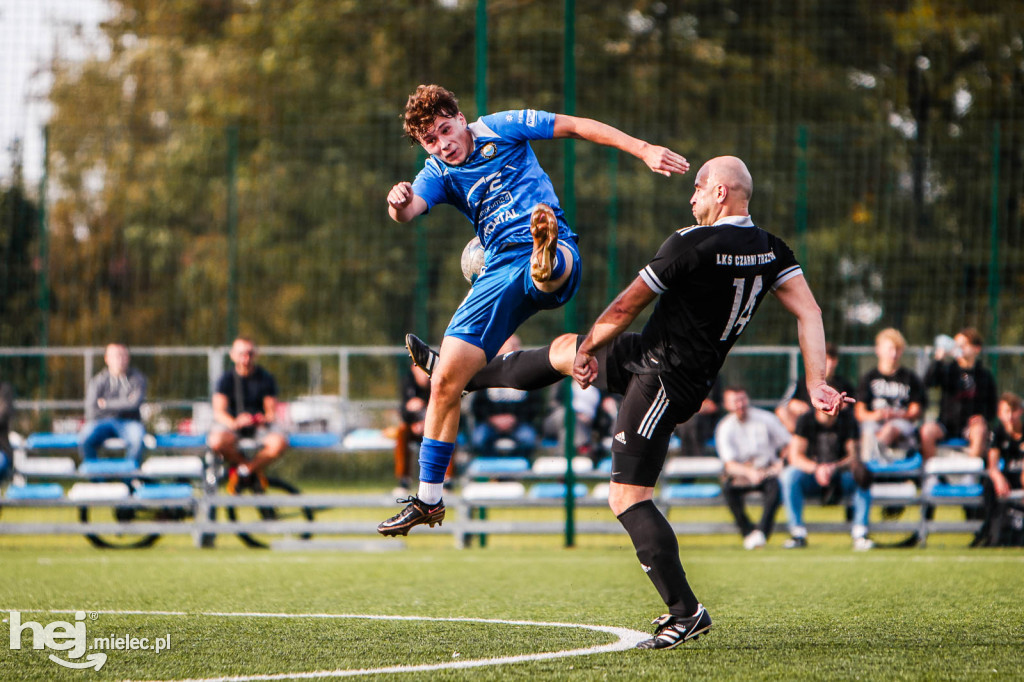 STAL II MIELEC – CZARNI TRZESŃ 4:0