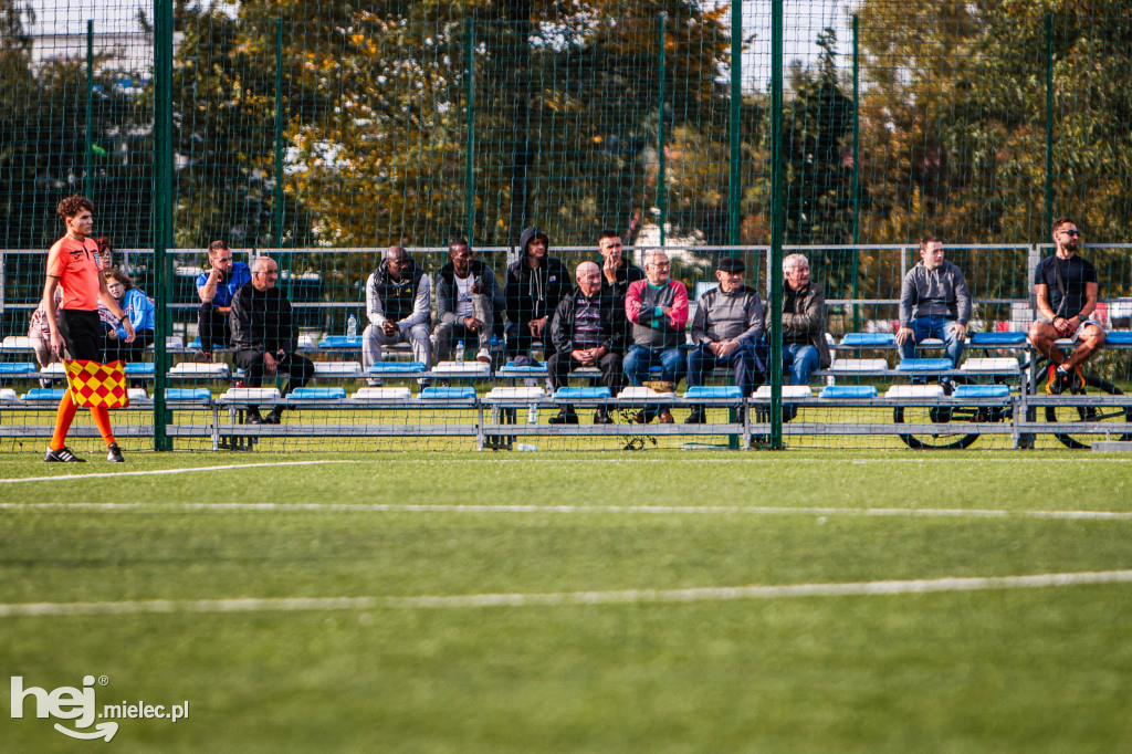 STAL II MIELEC – CZARNI TRZESŃ 4:0