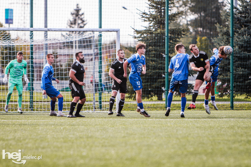 STAL II MIELEC – CZARNI TRZESŃ 4:0