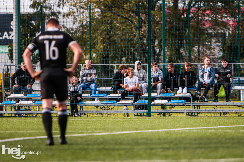 STAL II MIELEC – CZARNI TRZESŃ 4:0