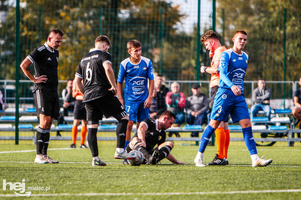 STAL II MIELEC – CZARNI TRZESŃ 4:0