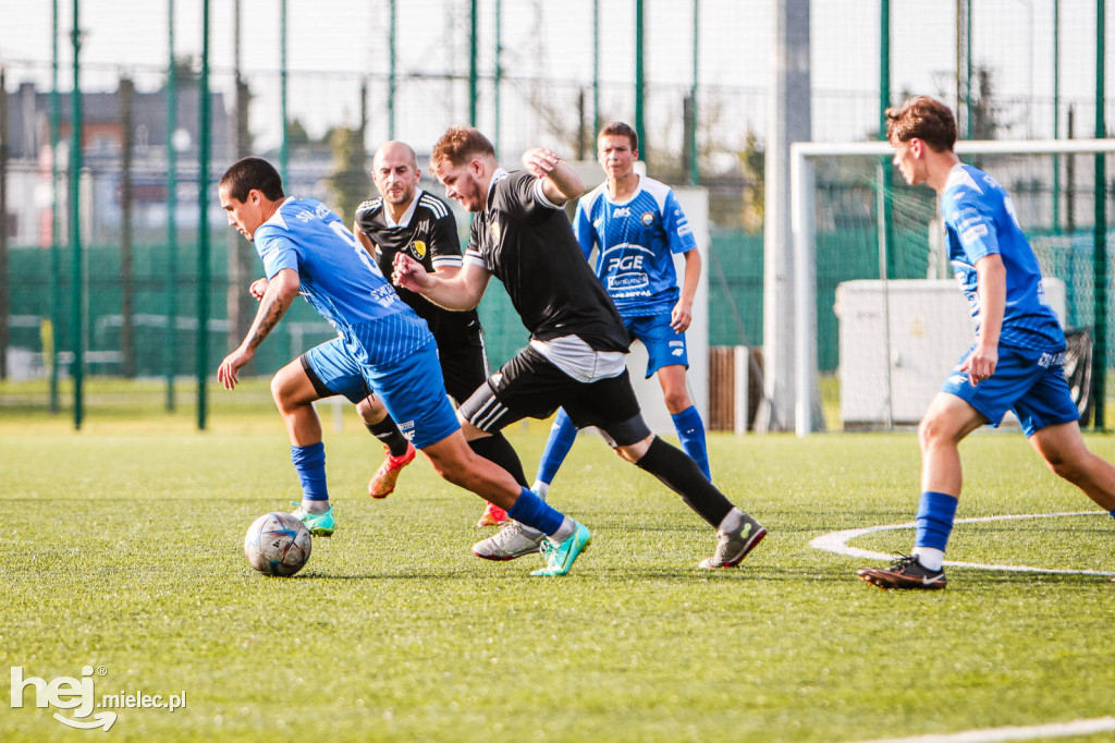 STAL II MIELEC – CZARNI TRZESŃ 4:0