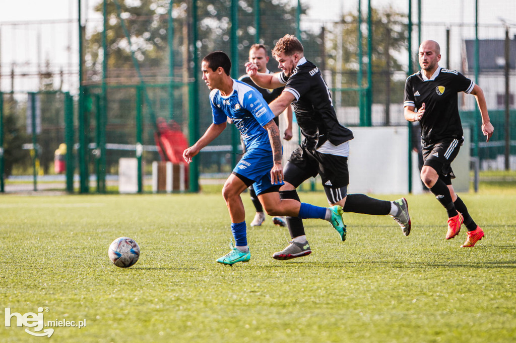 STAL II MIELEC – CZARNI TRZESŃ 4:0