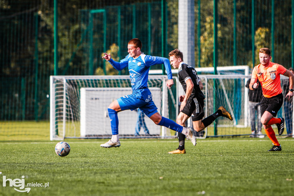 STAL II MIELEC – CZARNI TRZESŃ 4:0