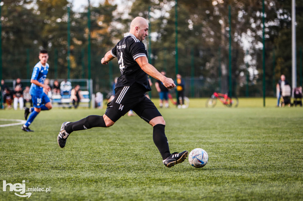 STAL II MIELEC – CZARNI TRZESŃ 4:0