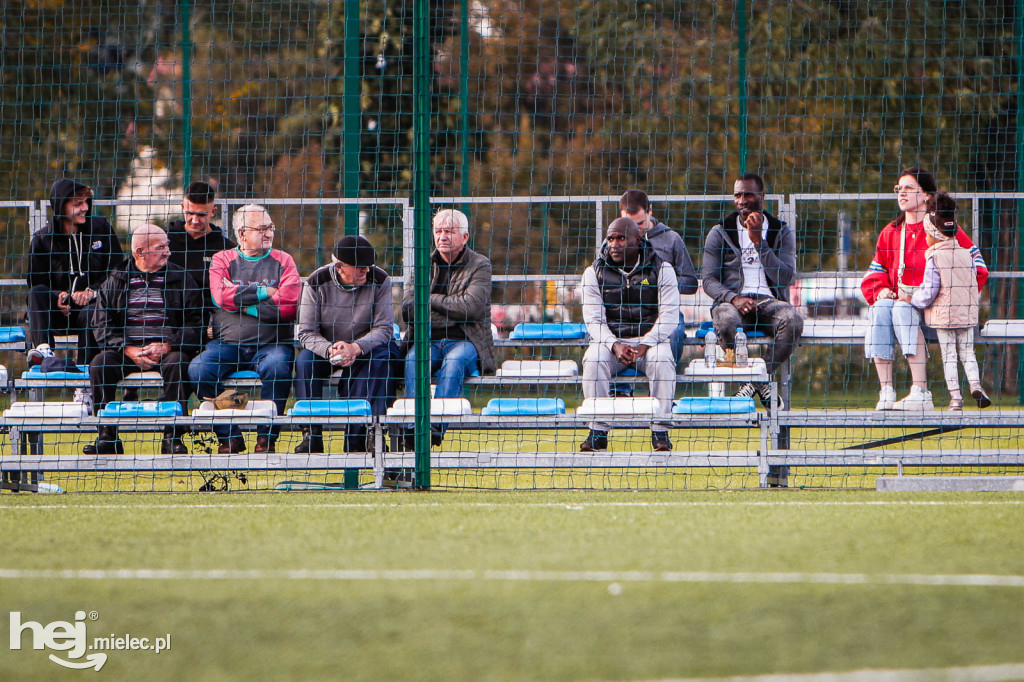 STAL II MIELEC – CZARNI TRZESŃ 4:0