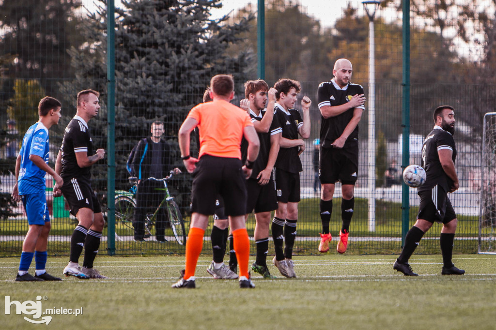 STAL II MIELEC – CZARNI TRZESŃ 4:0