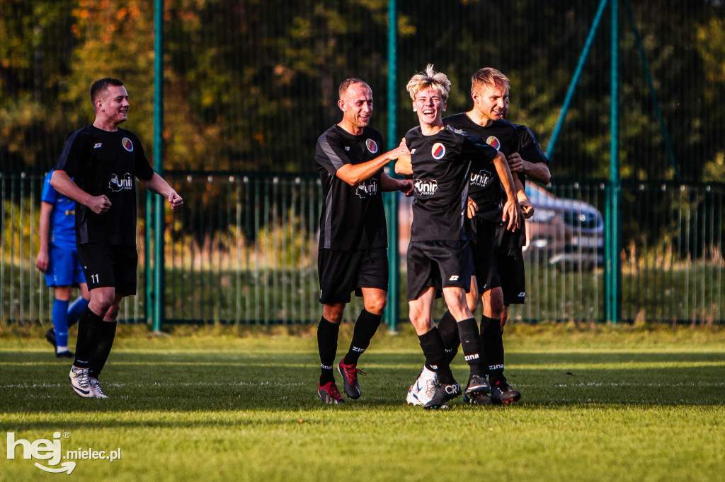 SMOCZANKA MIELEC – RADOMYŚLANKA RADOMYŚL WIELKI 1:0