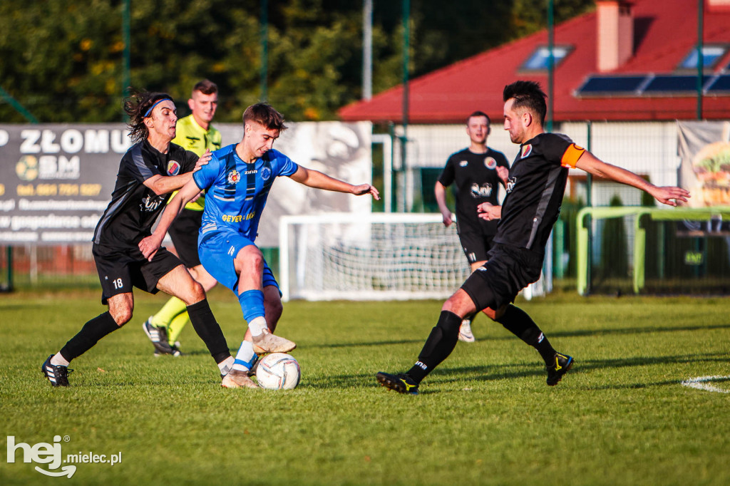 SMOCZANKA MIELEC – RADOMYŚLANKA RADOMYŚL WIELKI 1:0