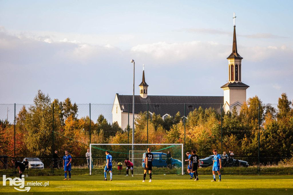 SMOCZANKA MIELEC – RADOMYŚLANKA RADOMYŚL WIELKI 1:0