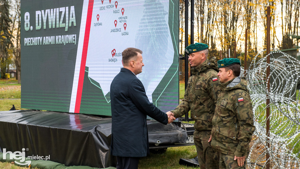 Ogłoszenie przez szefa MON utworzenia 8. Dywizji Wojska Polskiego