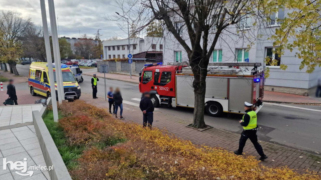 Potrącenie dwóch policjantek przed komendą