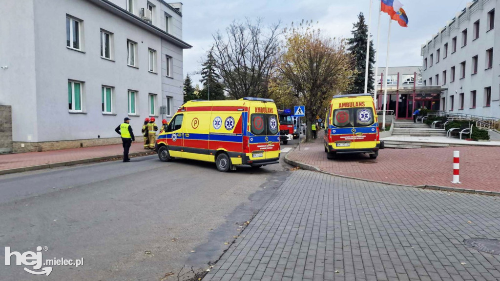 Potrącenie dwóch policjantek przed komendą