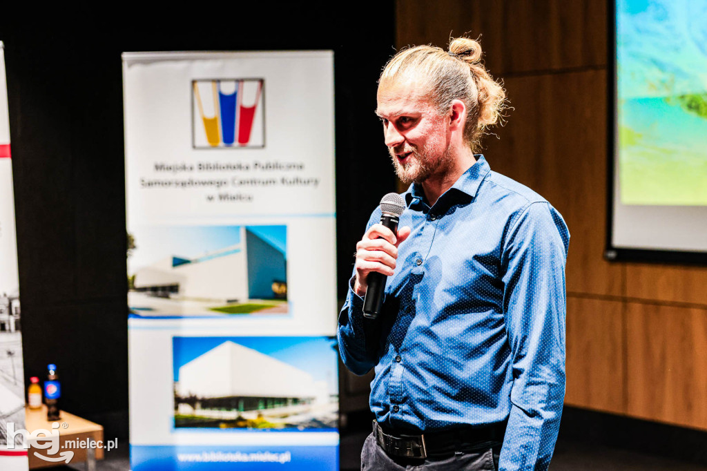 Adam Bielecki w mieleckiej bibliotece