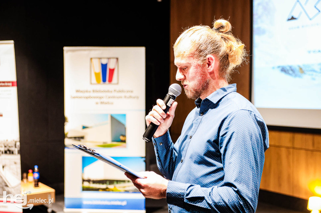 Adam Bielecki w mieleckiej bibliotece