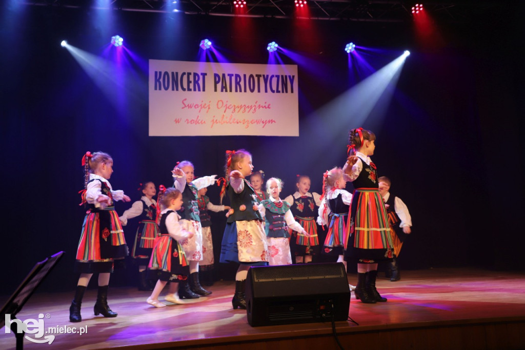Chorzelowiacy swojej Ojczyźnie w roku jubileuszowym
