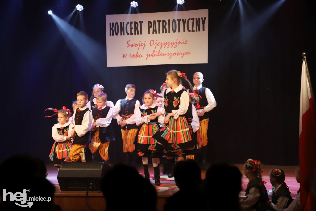 Chorzelowiacy swojej Ojczyźnie w roku jubileuszowym