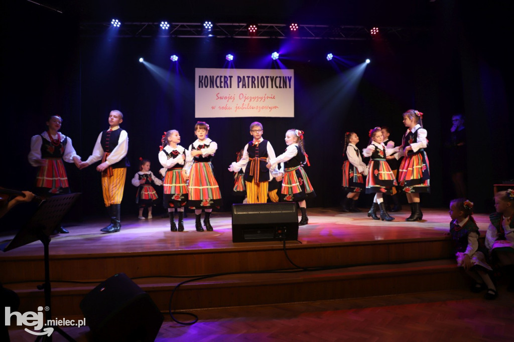Chorzelowiacy swojej Ojczyźnie w roku jubileuszowym