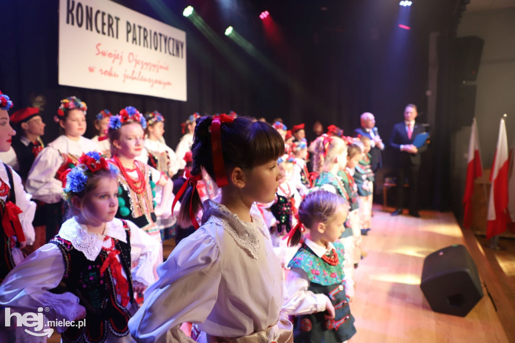 Chorzelowiacy swojej Ojczyźnie w roku jubileuszowym
