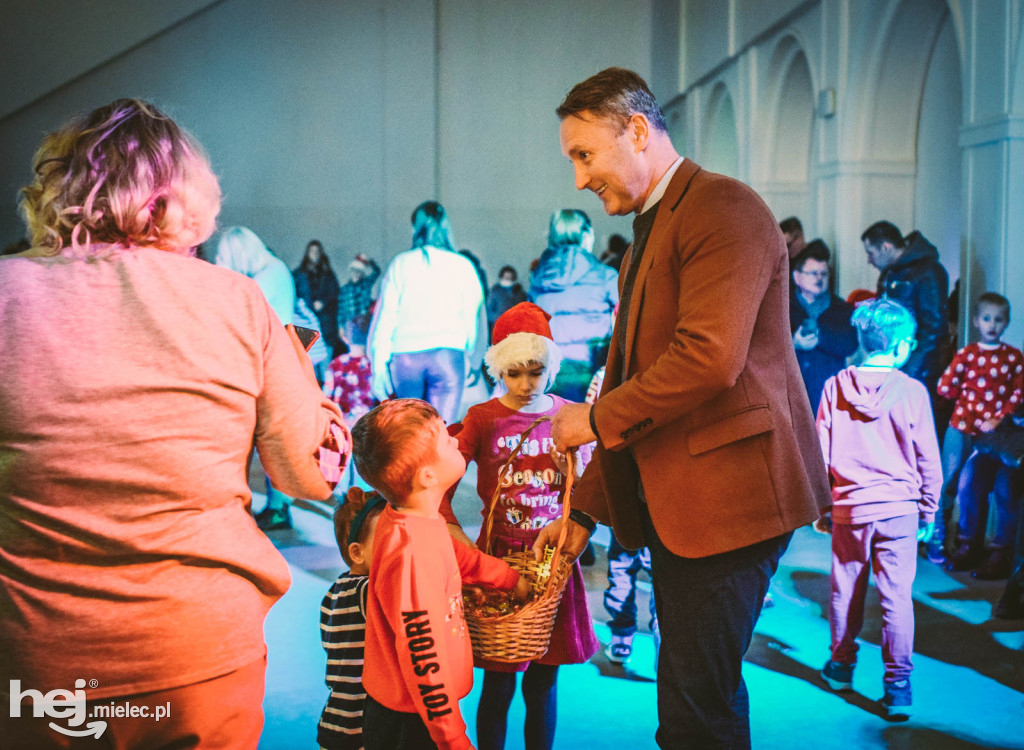 Święty Mikołaj w Domu Kultury SCK