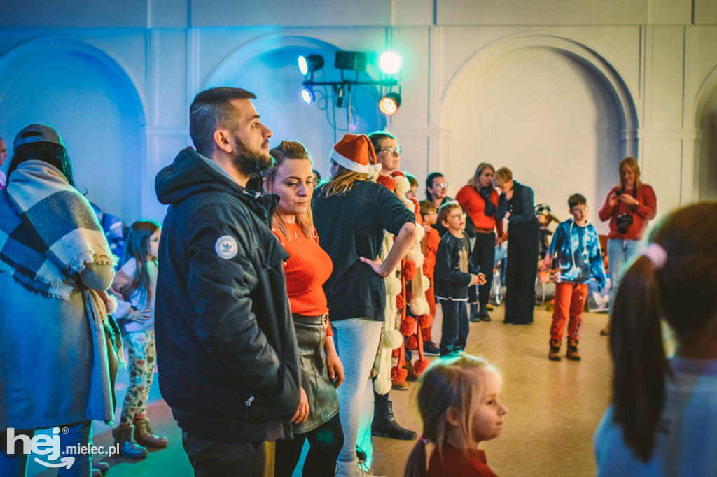 Święty Mikołaj w Domu Kultury SCK