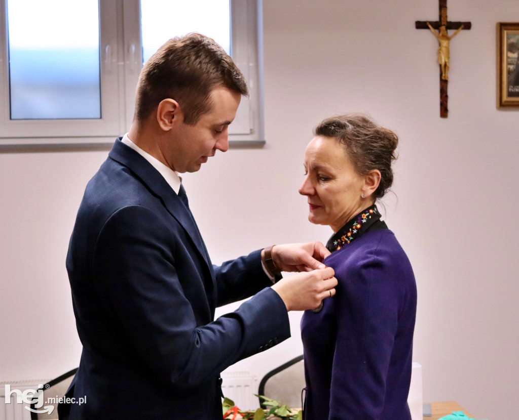 Nagrodzeni dyrektorzy i nauczyciele z Gminy Tuszów