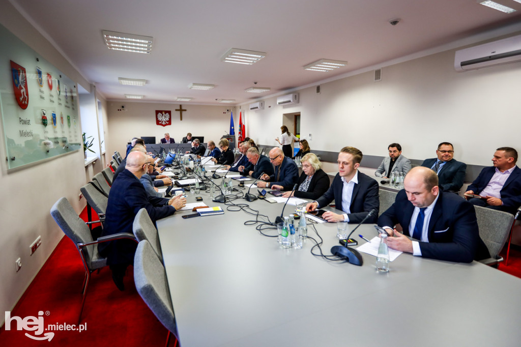 Sesja Rady Powiatu. Uchwalili budżet na 2024 rok