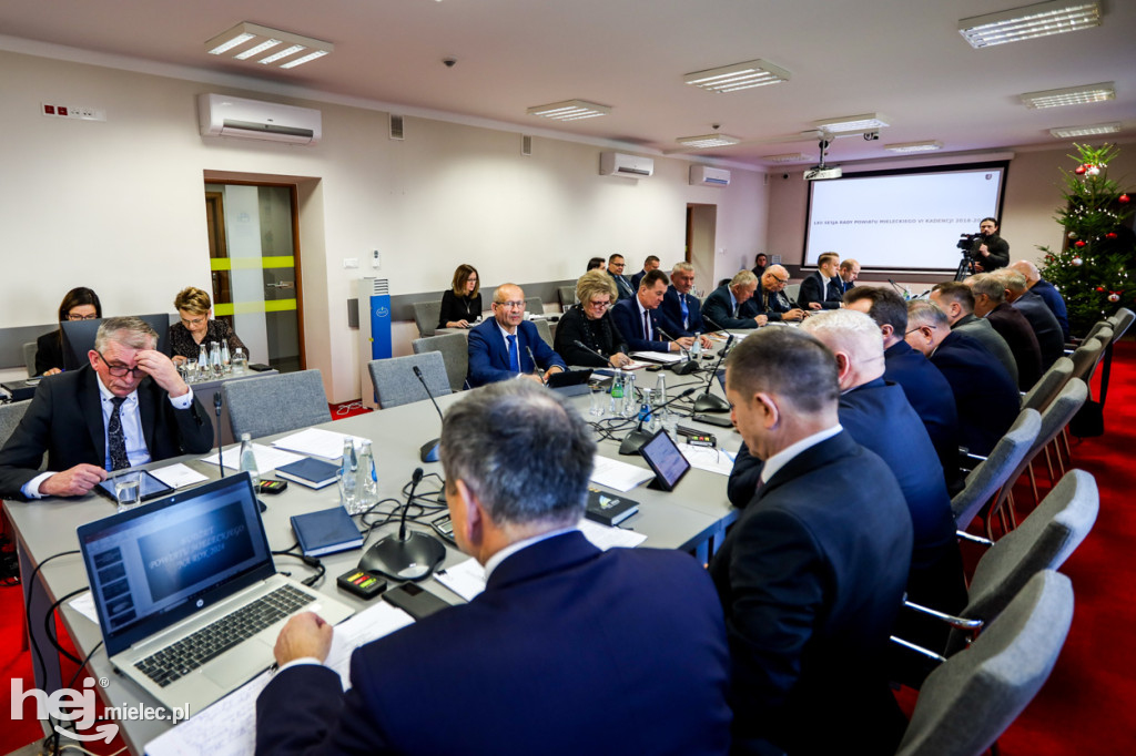 Sesja Rady Powiatu. Uchwalili budżet na 2024 rok