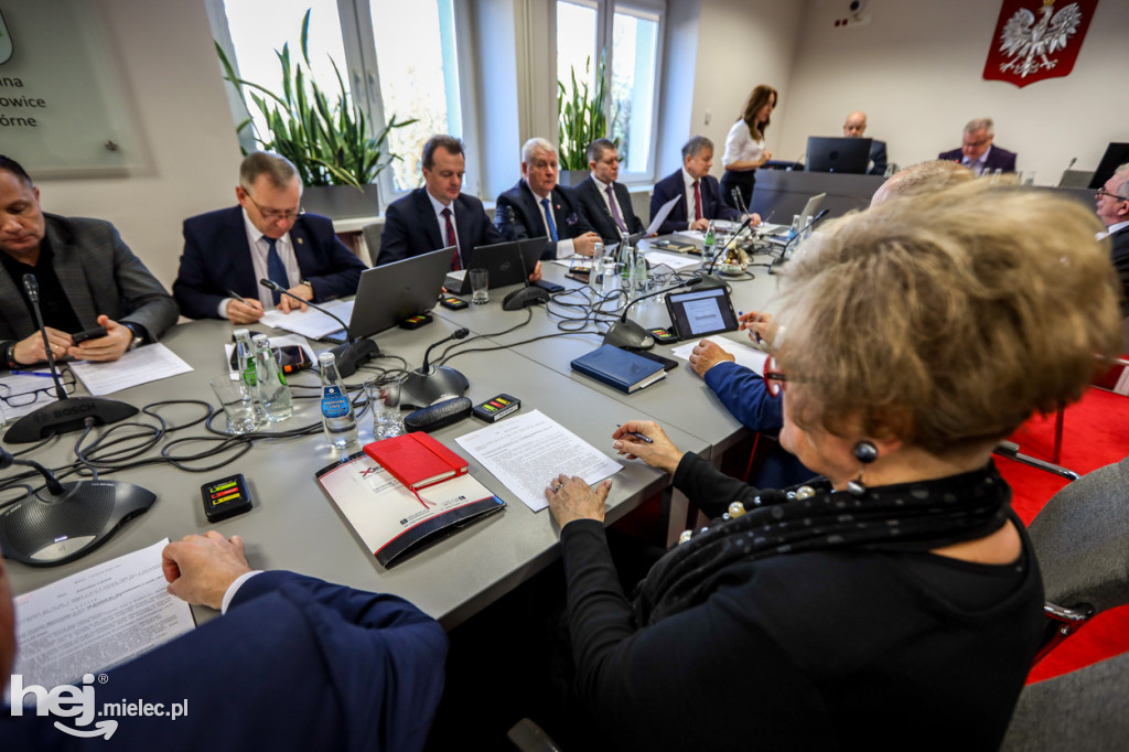 Sesja Rady Powiatu. Uchwalili budżet na 2024 rok